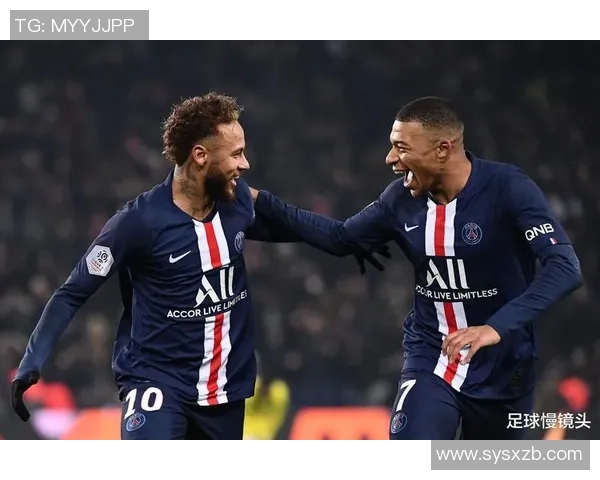 足坛防守巨星的传奇之路与他们的战术智慧解析 足坛防守巨星的传奇之路与他们的战术智慧解析